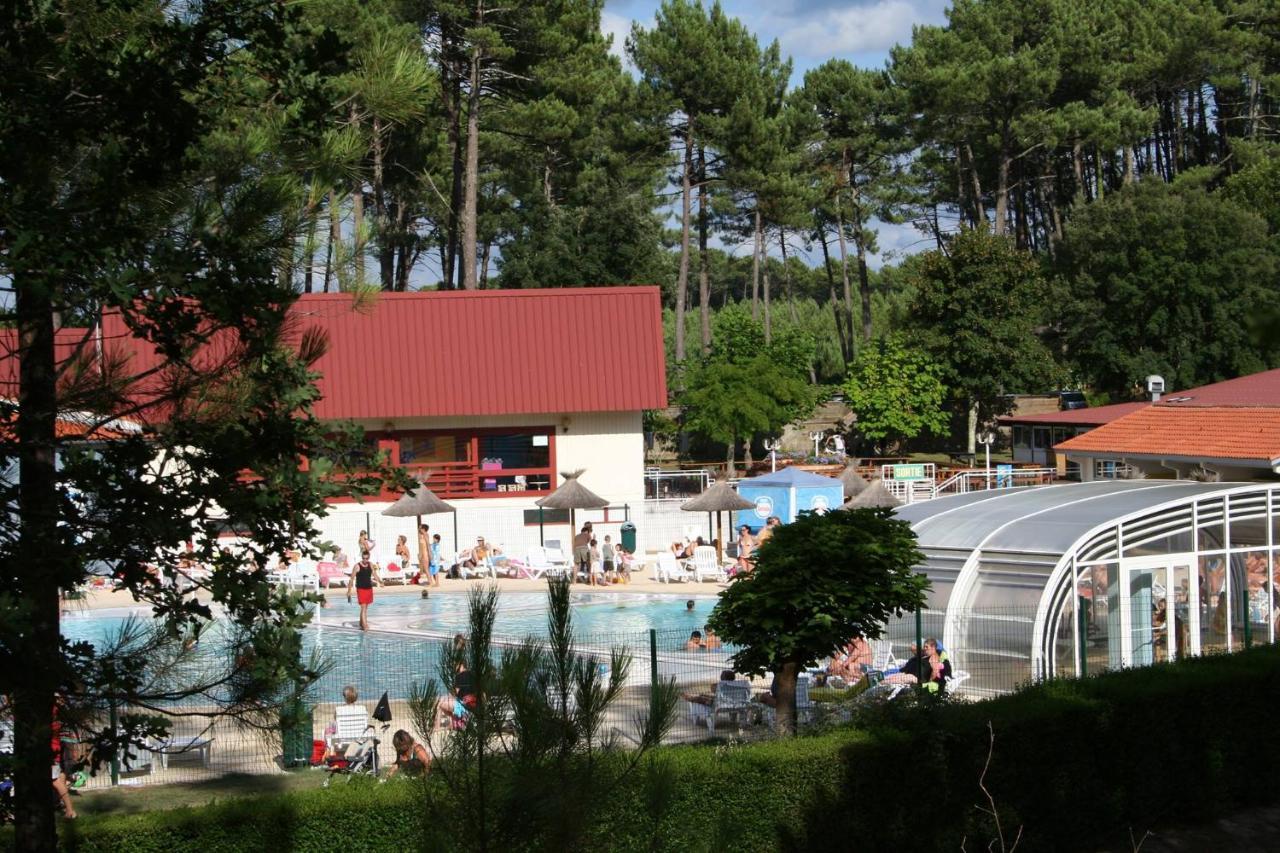Village Vacances Les Chenes De Leon Exterior photo